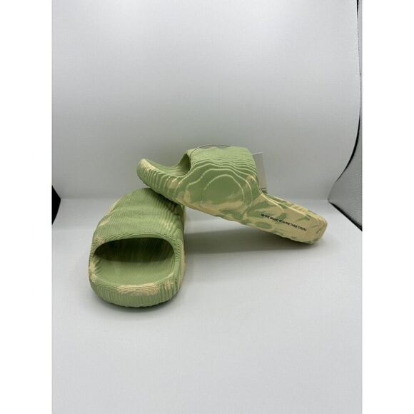 New Adidas Originals Adilette 22 Magic Lime / Desert Sand GY1597 Size 10 Slides - Picture 1 of 5